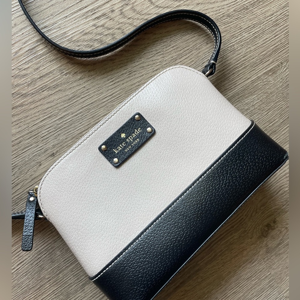 Kate Spade medium size crossbody